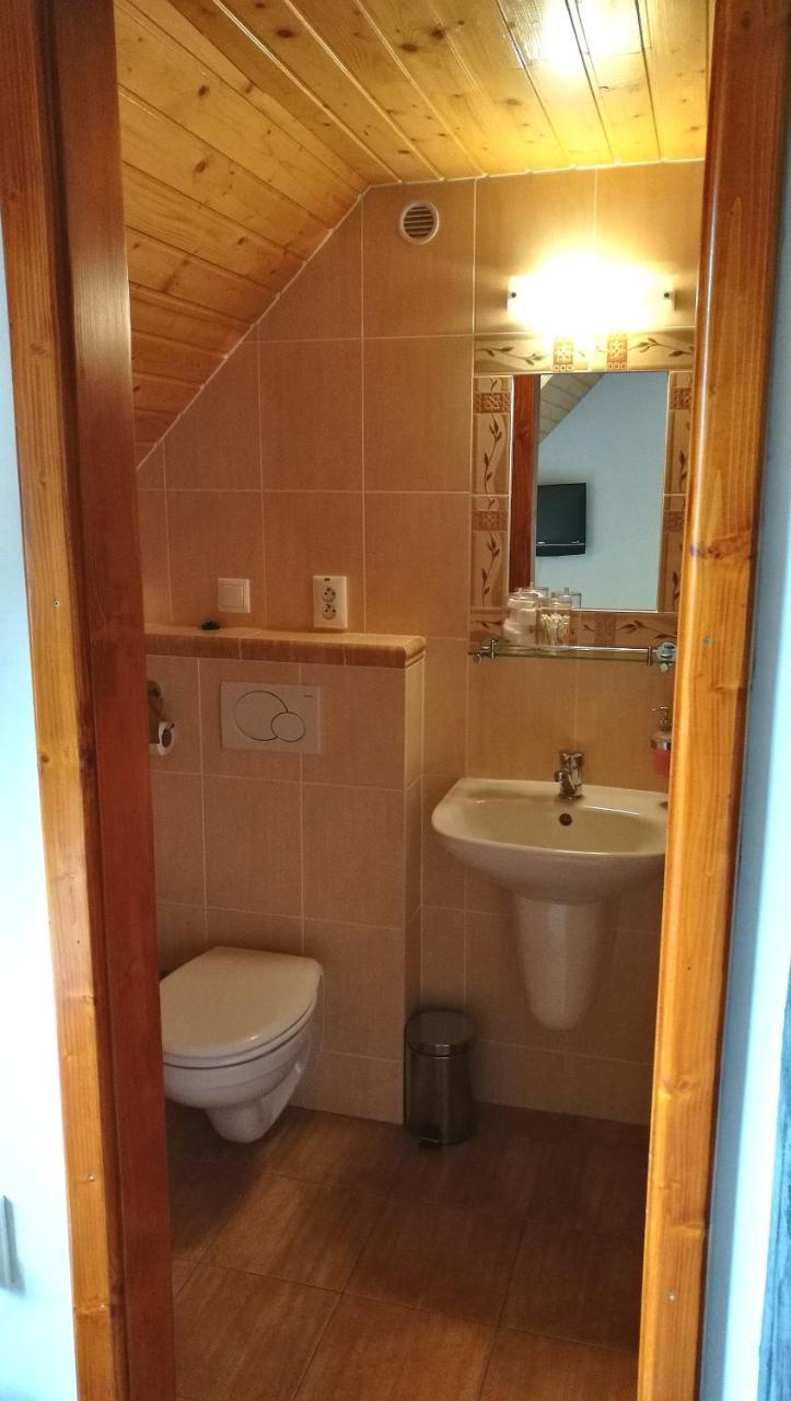 Penzion Manin Považská Bystrica Extérieur photo